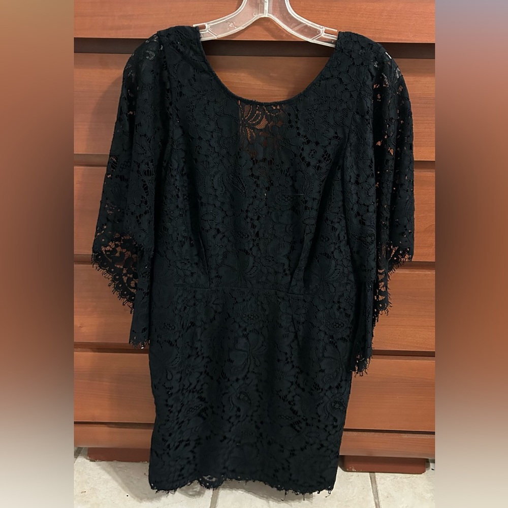 MARCIANO Black Lacy Floral Dress with Boho Draped Sleeves Size 10